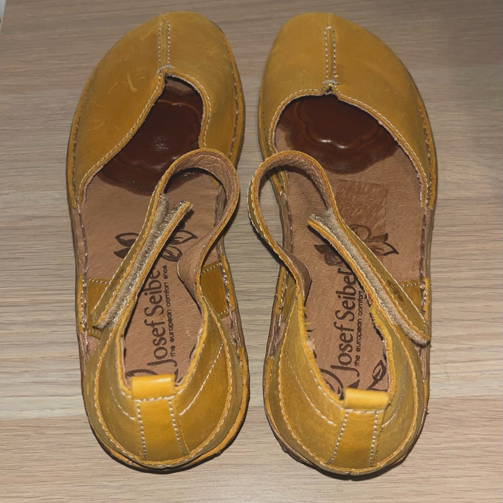 Josef Seibel Leather Flats